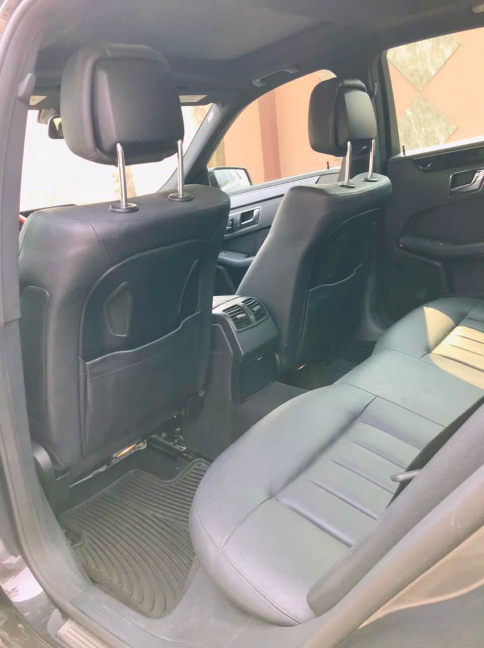 
								Mercedes-Benz E550 (W212) full									