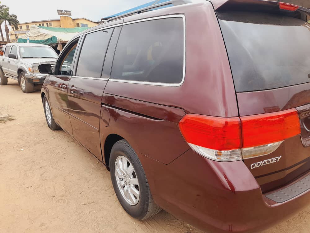 
								Honda Odyssey – Clean Family Minivan full									