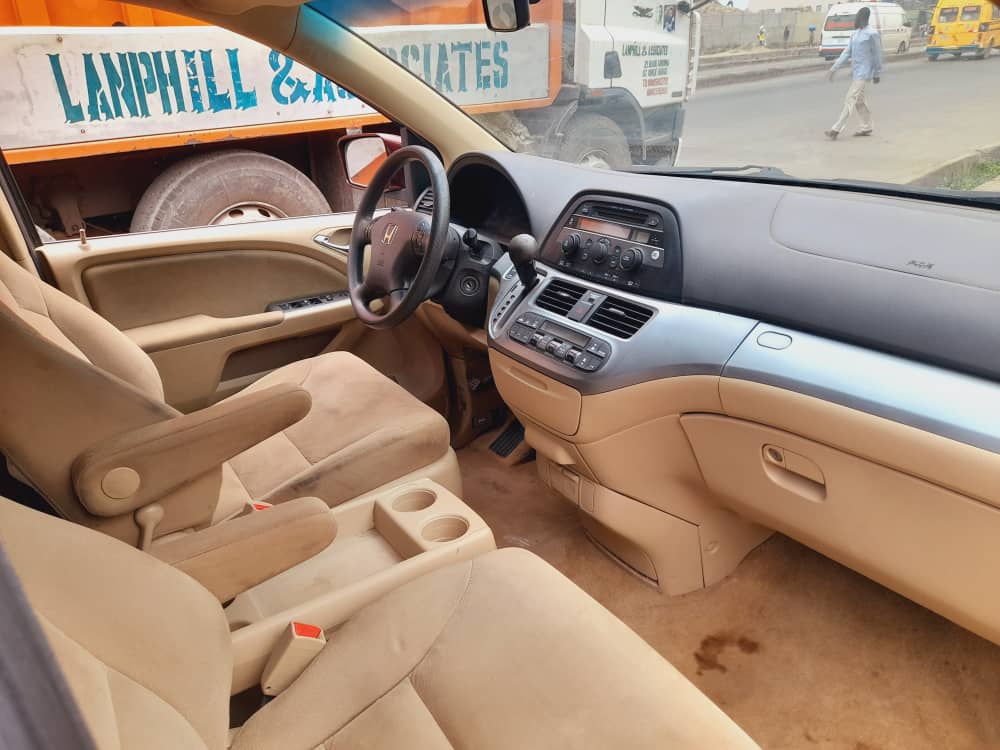 
								Honda Odyssey – Clean Family Minivan full									