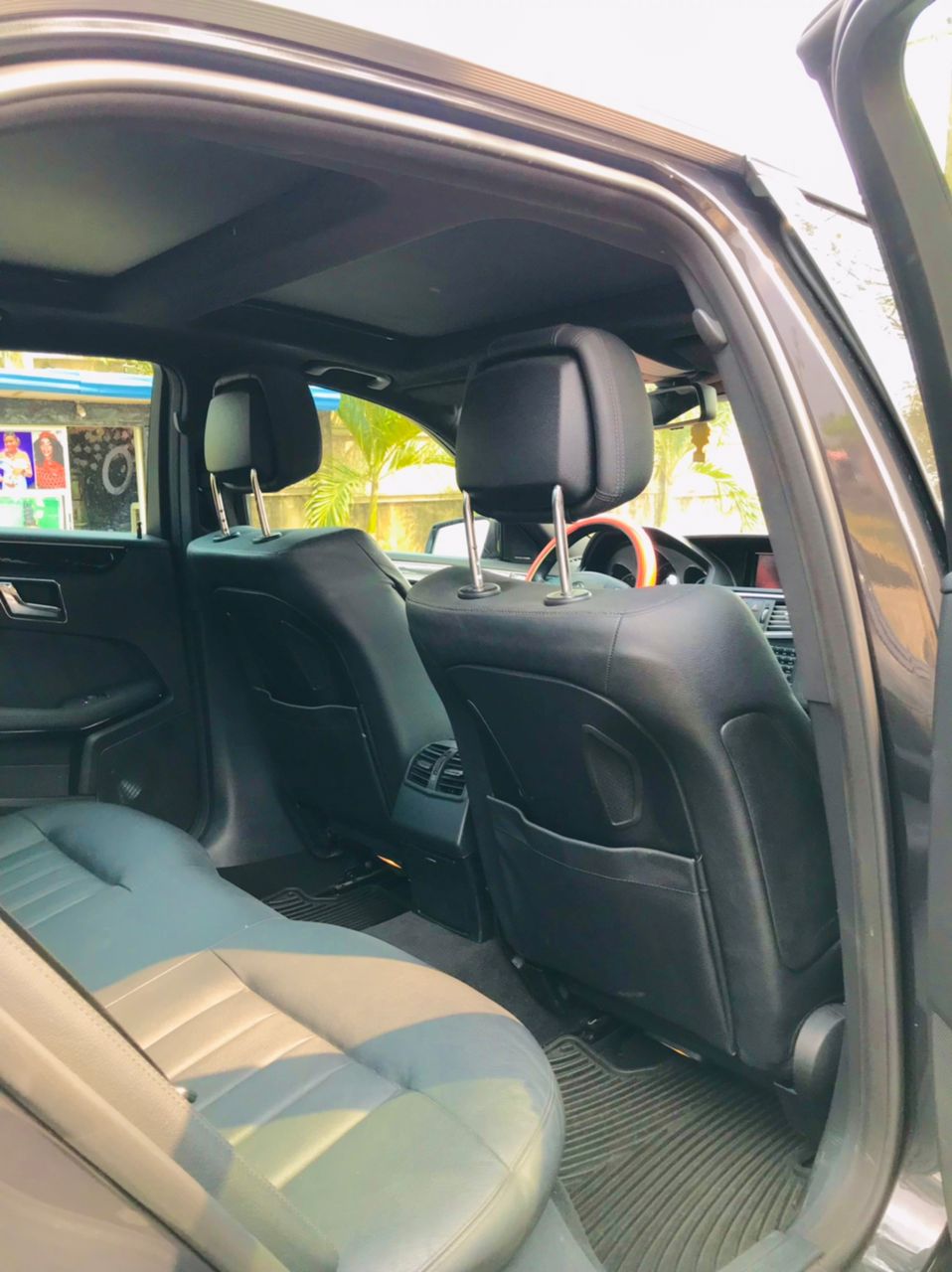 
								Mercedes-Benz E550 (W212) full									