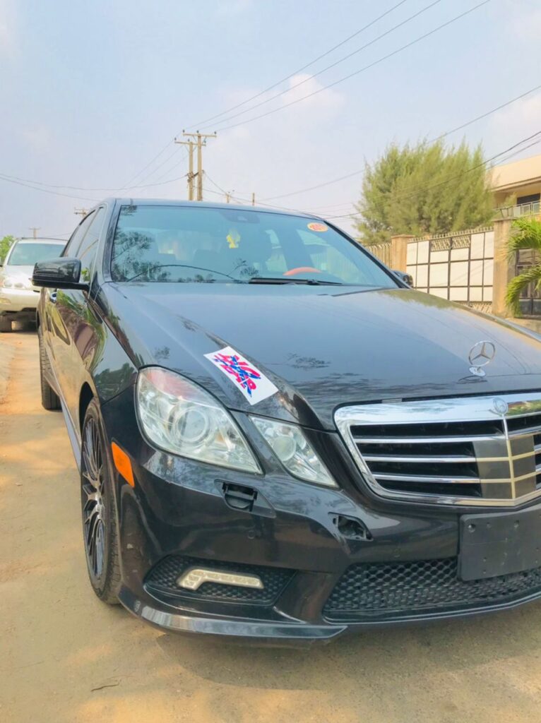 Mercedes-Benz E550 (W212