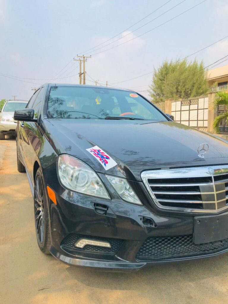 Mercedes-Benz E550 (W212)